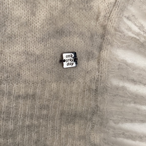 One grey day wool blend shredded back sweater sz XS - Picture 4 of 9